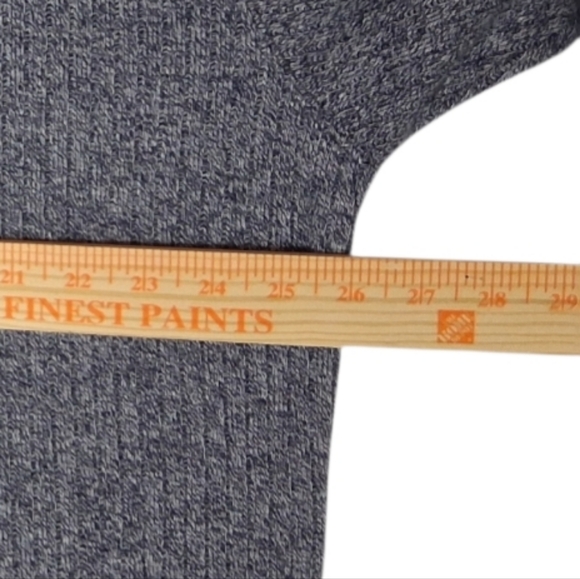 High Sierra Sz. XL Gray Long Sleeve Sweater. Three Button Up V-Neck - Picture 5 of 11